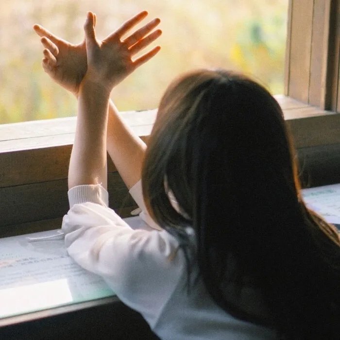 美女老板悔哭了